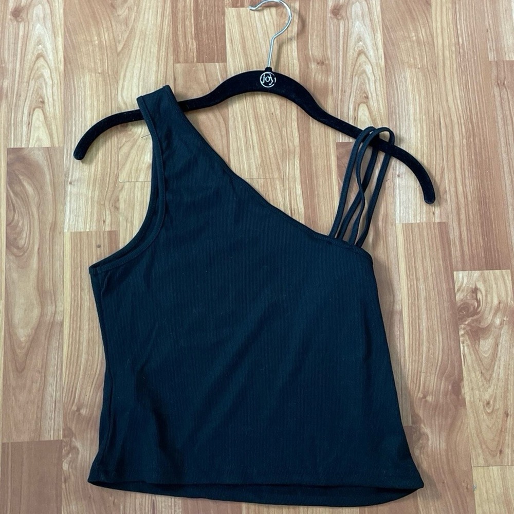 SHEIN Black Top